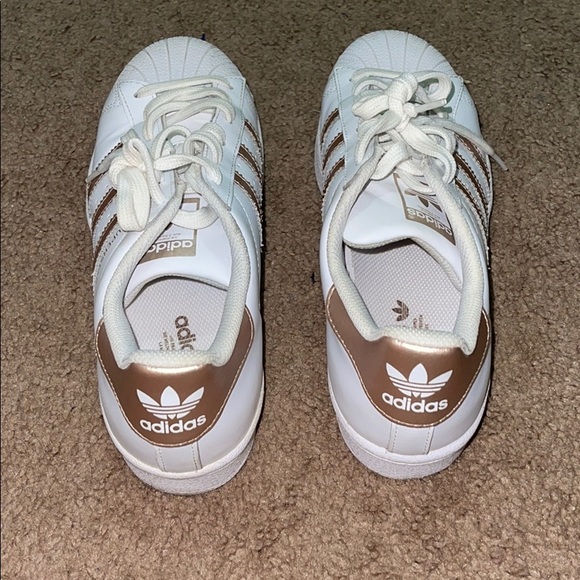 Adidas Superstar - Picture 2 of 5